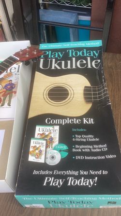 Play Ukulele Guide to basics Set