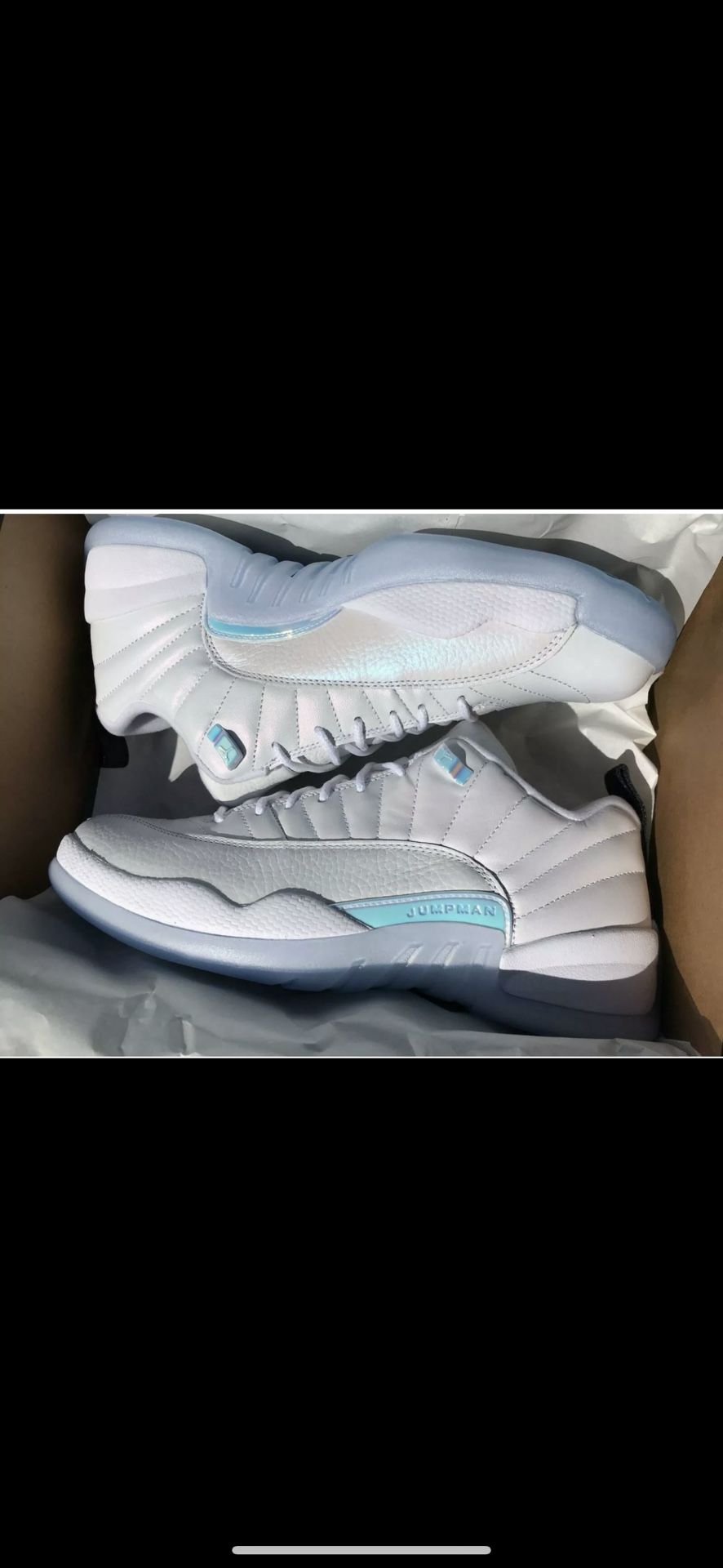 DS NEW JORDAN 12 LOW EASTER SIZE 8.5