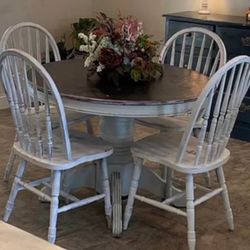 Round Farmhouse Table With 4 Chairs 