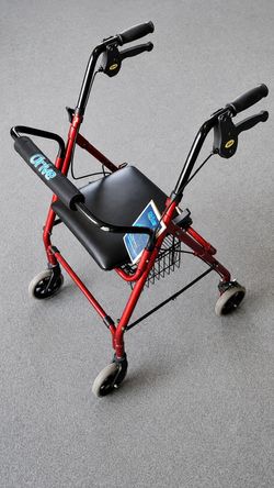 Drive  Aluminum Rollator w/7.5" Casters