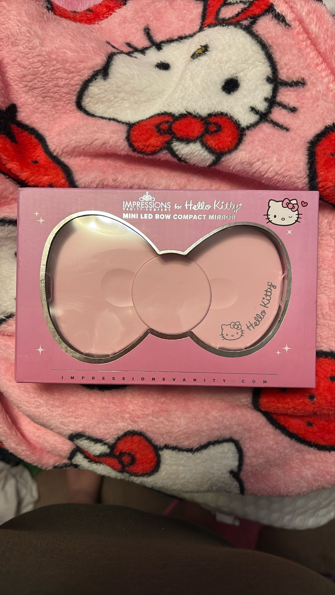 Hello Kitty Mirror 