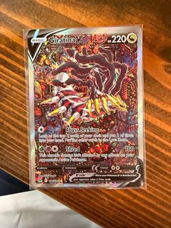 Giratina V Full Art Pokémon Card 186/196