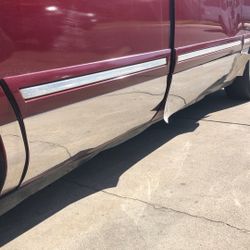 Lower Body Wide Chrome Strips For A Lincoln Town Car