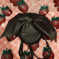 Black Heart W/Wings Backpack