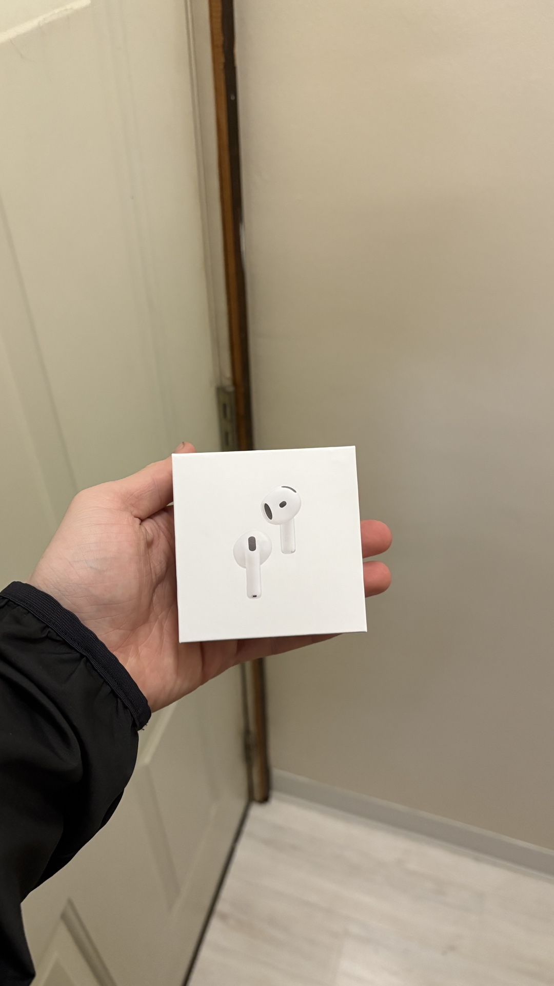 AirPods 4