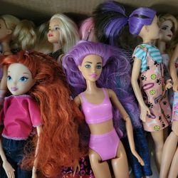 Huge Lot Of Barbies And Sets