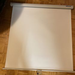 InFocus Projection Screen