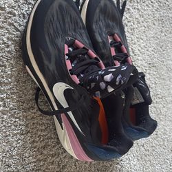 Nike Gt cut 2 “Black Dessert Berry” size 12