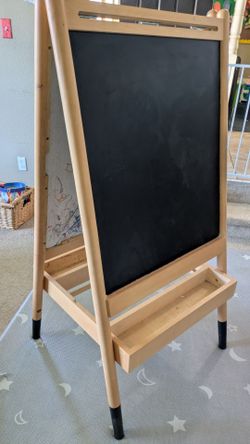Easel