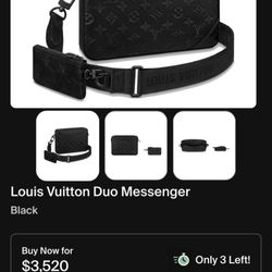 Louis Vuitton messenger Bag. 