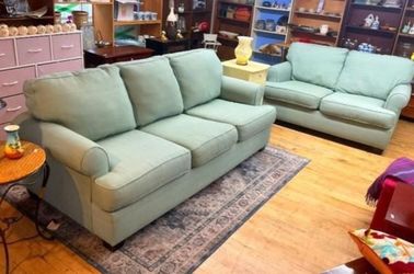 Ashley’s Daystar Sofa and Love Seat