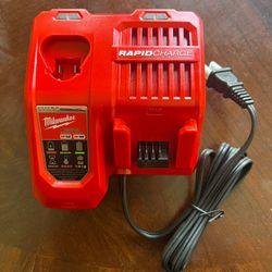 Milwaukee M18 Rapid Charger