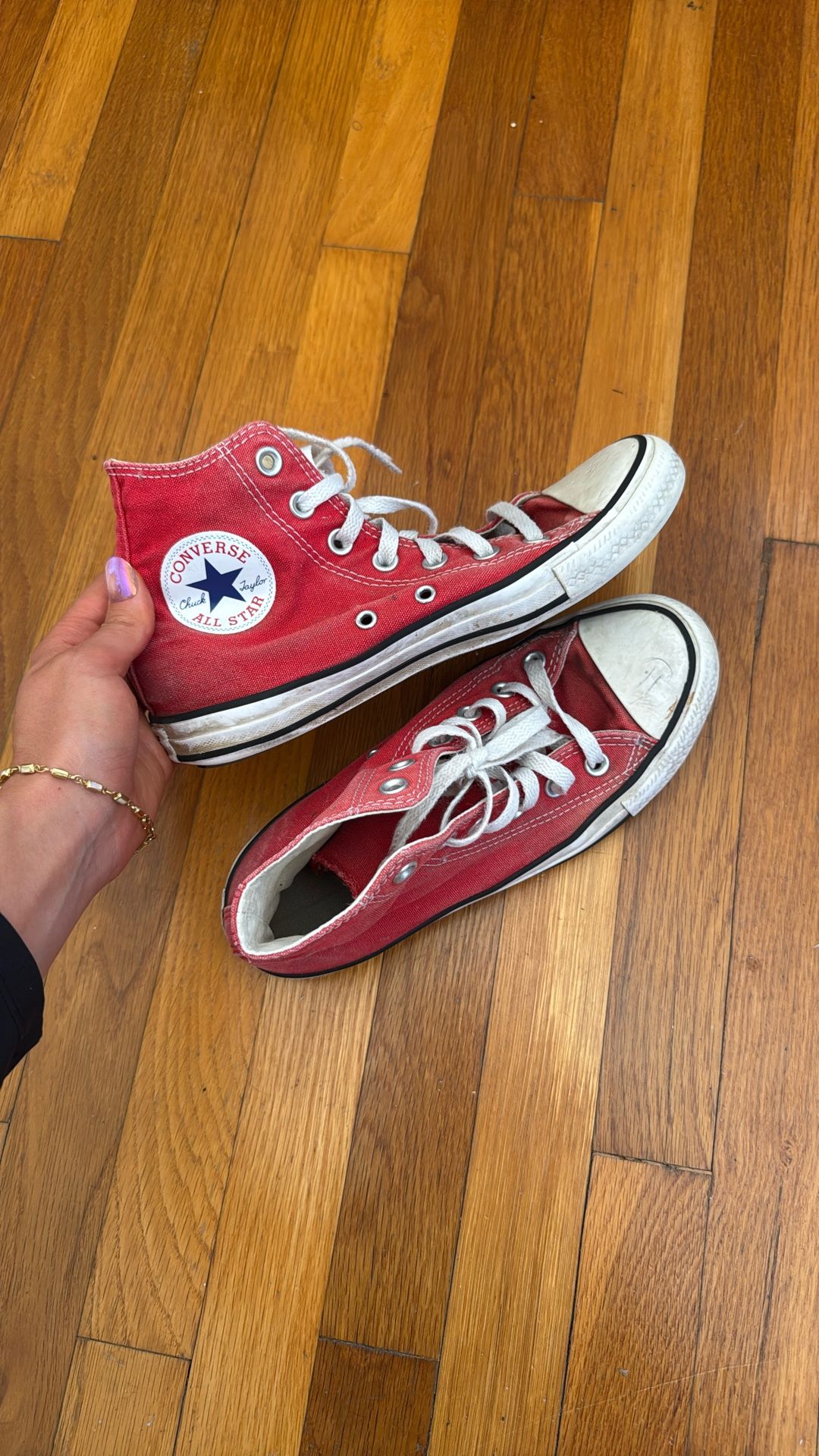 High Top Converse Boys Size 5 Men’s 