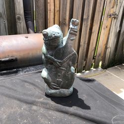 Garden Frog Decoration