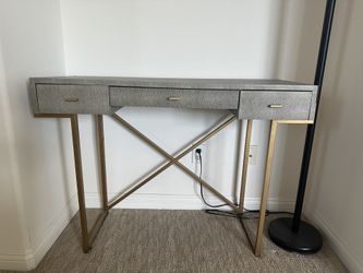 Dresser Table 