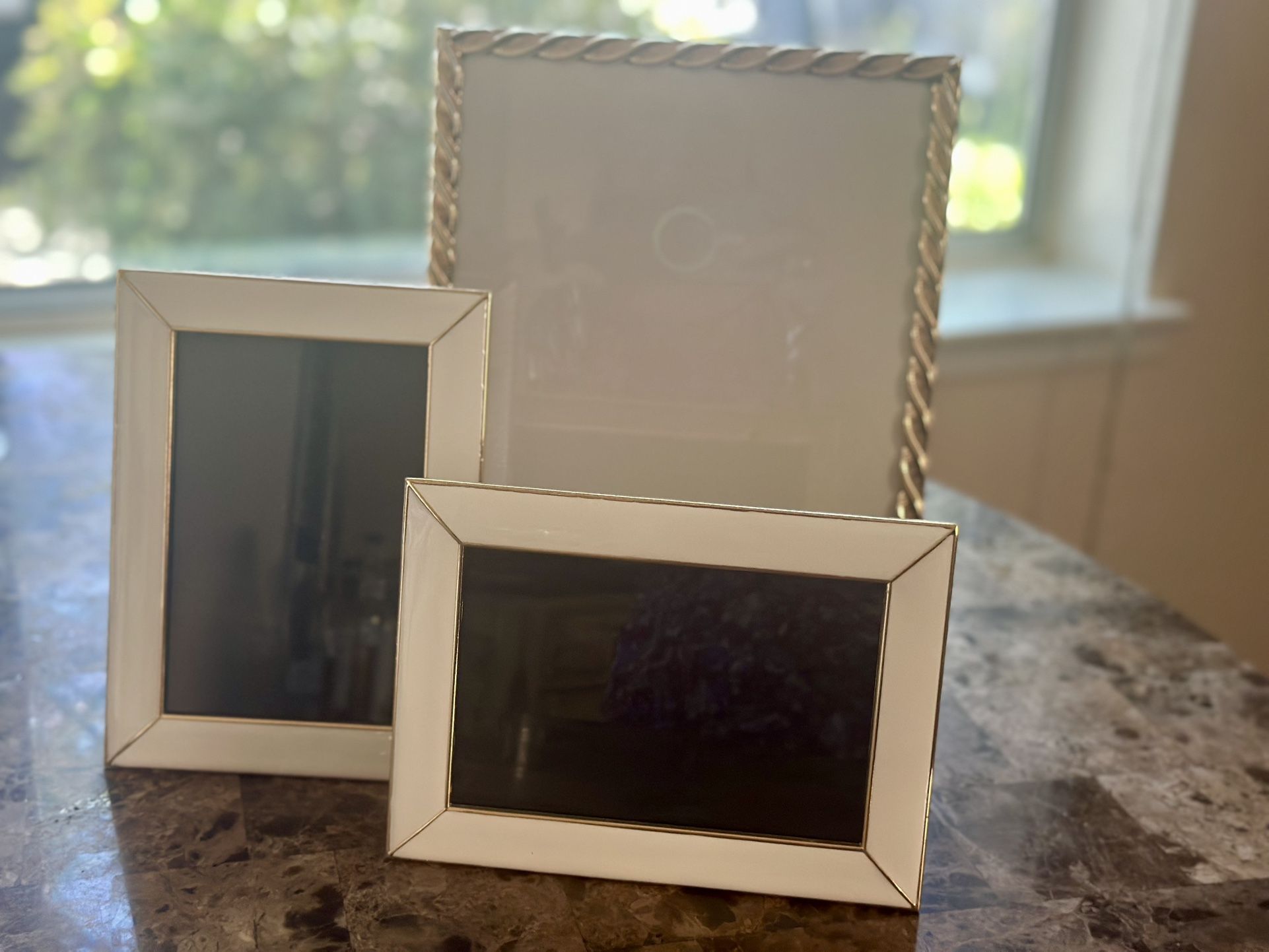3 Picture Frames