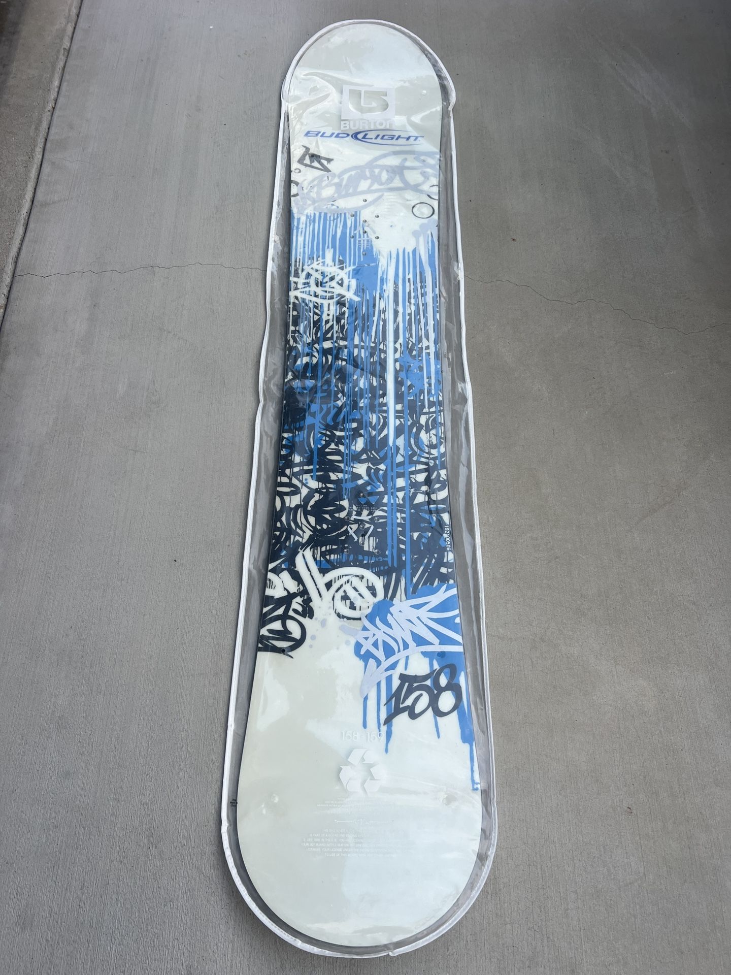 Burton Blunt 158 Snowboard Brand new
