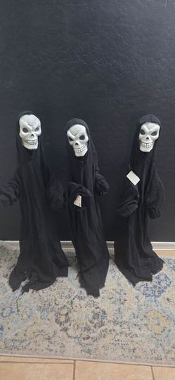 3 grim reapers Halloween display