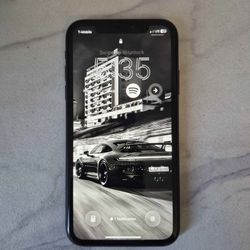 iPhone 11-Black-128gb-unlocked-88%