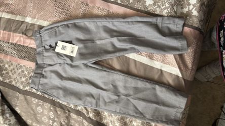 Pantalon de niño talla 4T nuevo. Kids dress pants size 4T new