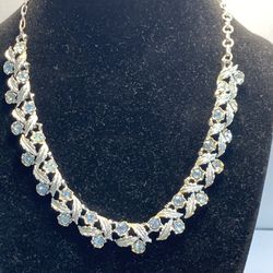 Vintage Coro Signed Silver Tone Leaf and Glass Crystal Collar Necklace 