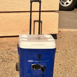 Igloo 60-Quart Ice Cube Roller Cooler