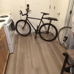 steel frame  fixie in exlient condition. runs great best offer