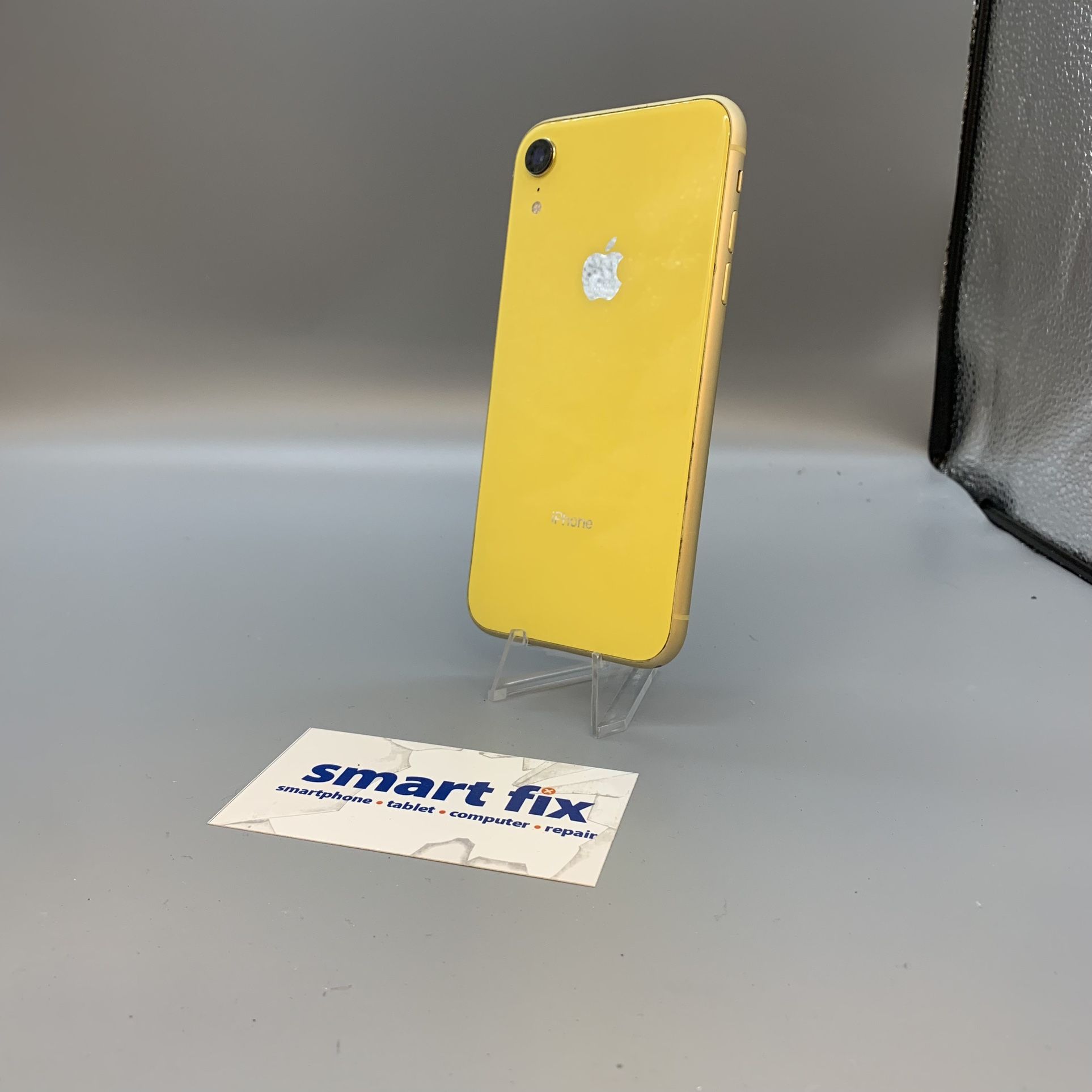 IPhone XR Yellow 128GB Unlocked for Sale in Las Vegas, NV OfferUp