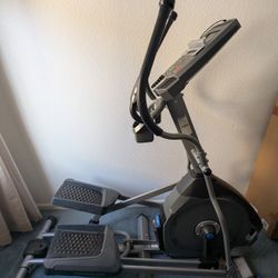 Nautilus E614 Elliptical Machine