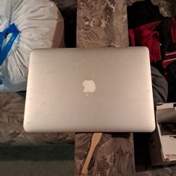 Thirteen inch macnetbook air