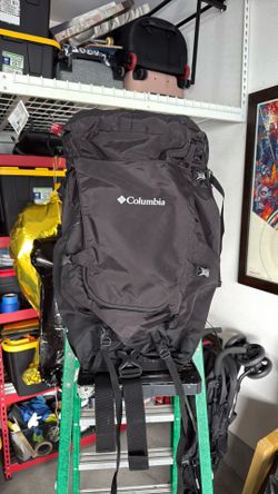 Columbia Remote Access 60L Hiking Camping Traveling Backpacking Black Day Pack