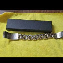 Sterling Silver Chain and Bracelet 977.9Grams that is what the Chain ways Bracelet ways 300.5 grams