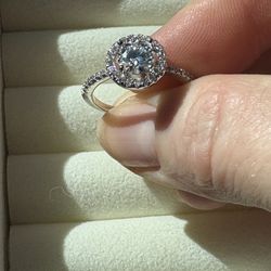 Moissanite 1 Carat Size 6 Ring