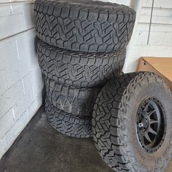 FOR SALE – 37” Nitto Recon Grappler A/T w/ Wheels