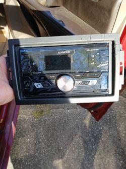 Kenwood Car Audio W/ 10inch Subs And Amp