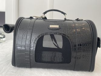 Chromebones  Blk Vinyl Dog or Cat Carrier 