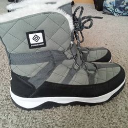 DREAM PAIRS Waterproof Snow Boots with Faux Fur Lining and Non-Slip Outsole