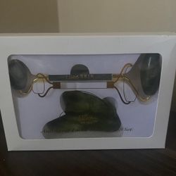Matcha Green Gua Sha & Jade Roller Set