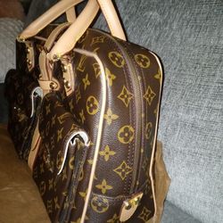 Louis Vuitton Hand Bag Authetic Cow Skin .
