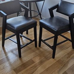 COUNTER HEIGHT BARSTOOLS -2