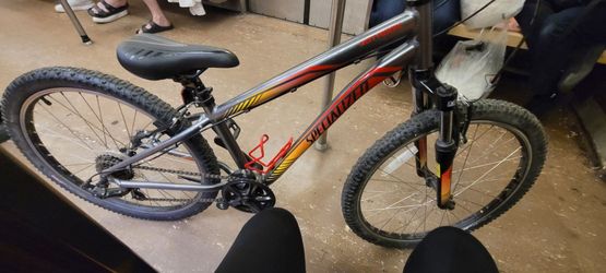 Kids Specialized HotRock 24" Bike