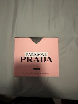Prada Paradoxe Perfume