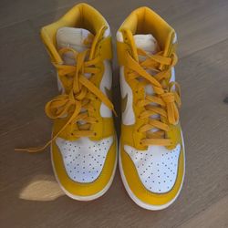 Nike Dunk High Yellow and White Sneakers