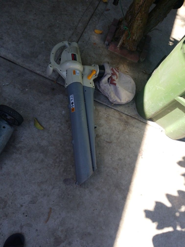 Leaf Blower