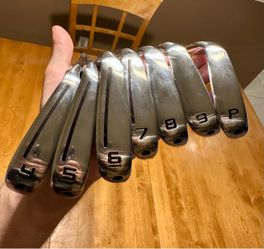 Golf Iron Set 4-9 and Pitching Wedge p790