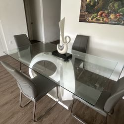 Dinning table