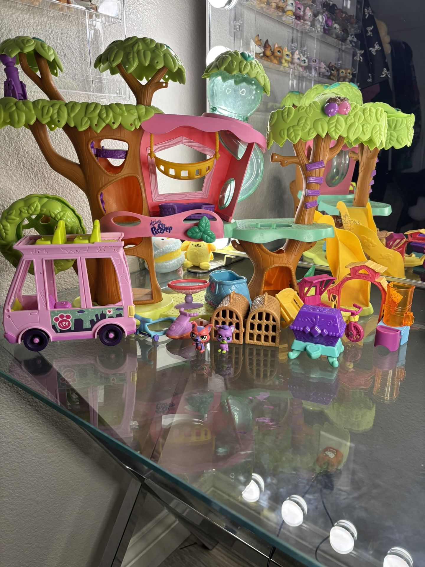 Littlest Pet Shop House And Accessories