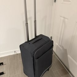 Carry-On Suitcase – 4 Wheels, Clean Inside, Works Great