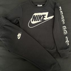 Boys Nike Sweat Outfits Size 3-4 Years 