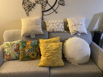 Decorative Pillows 